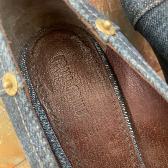 MIU MIU Peep Toe Blue Denim Wedge Heels w/Leather Bow - Picture 2 of 13